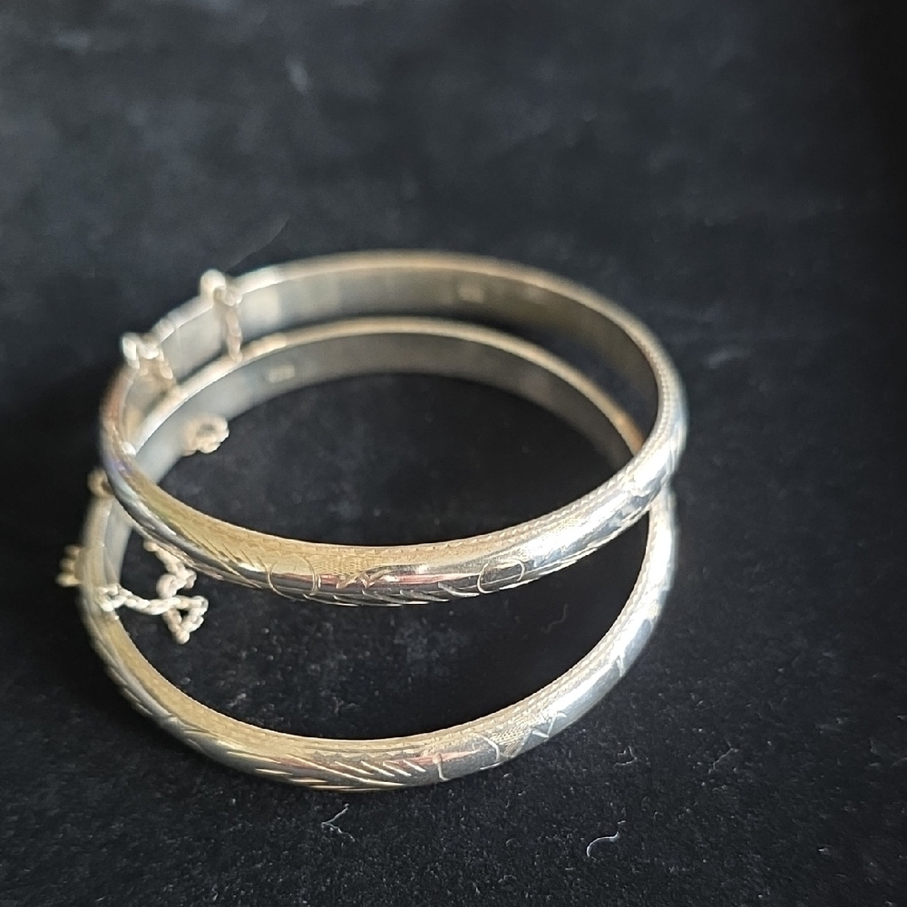 Elegant Sterling Silver Bangle Set